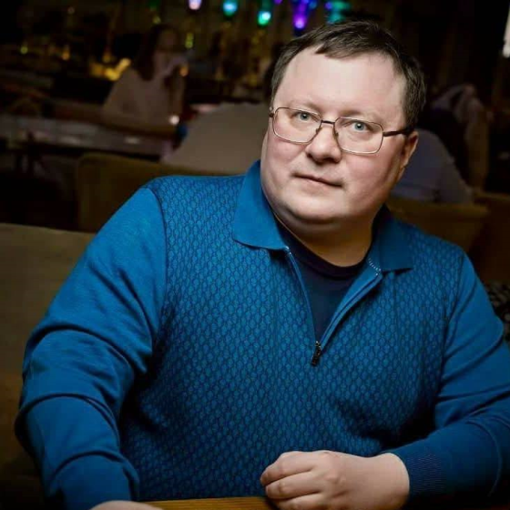 Александр Разуваев