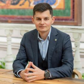Евгений Шавнев