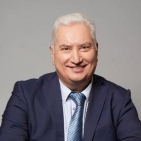 Игорь Петров