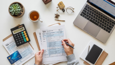 НПД в 2025 году: что это за налог, кому подходит и как платить самозанятым и ИП