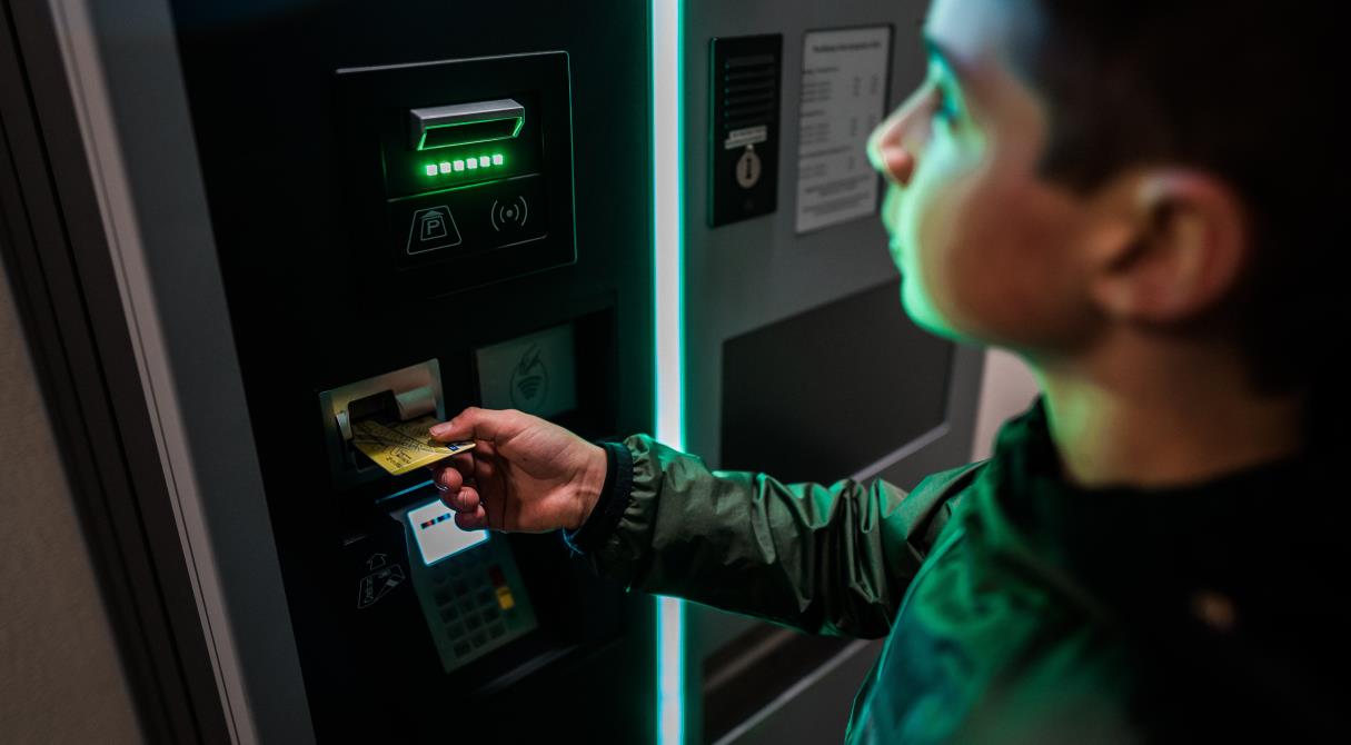 Клиенты Промсвязьбанка могут менять PIN-код карты в банкоматах