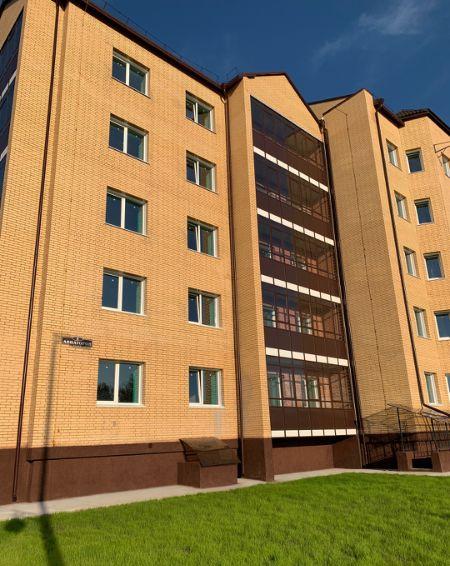 по ул. Авиаторов, 8