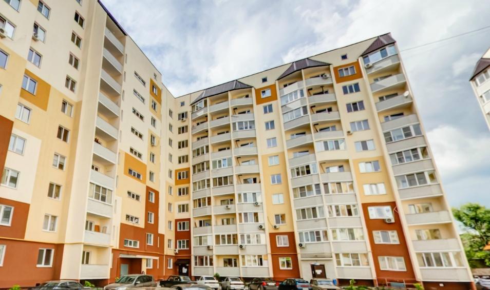 по ул. Орджоникидзе