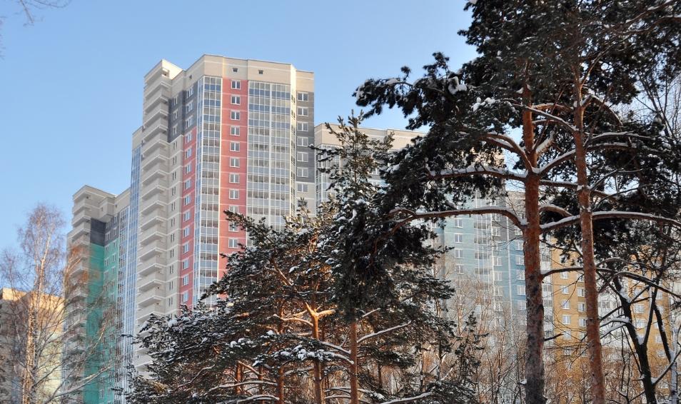 Дом у пруда