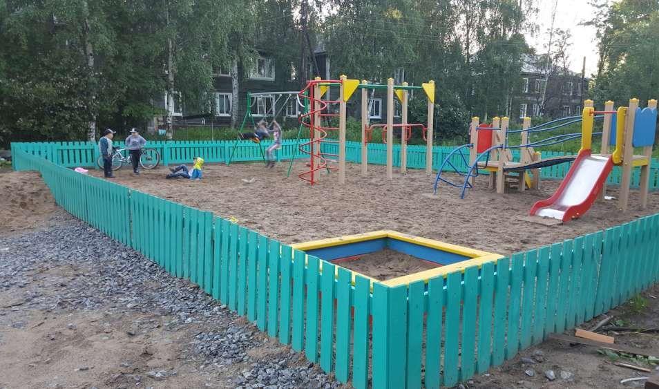Дом на розочке