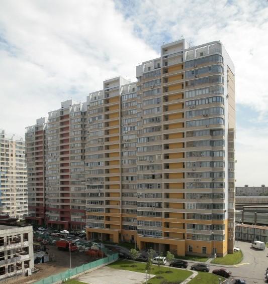 На ул. Мельникова