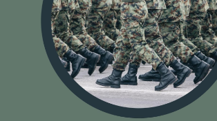 Оклады военных вырастут на 7,6%
