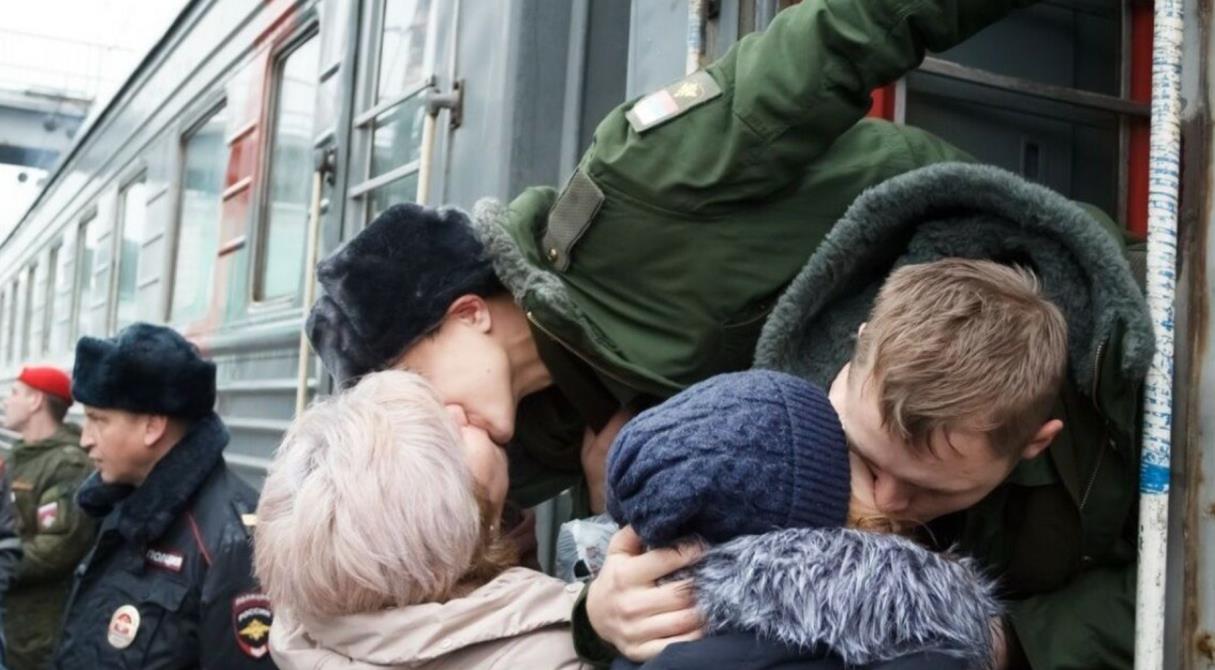 Мобилизованные не возвращаются. Мобилизованные не возвращаются. Мобилизованные не возвращаются. Проводы военнослужащих. Мобилизованные не возвращаются.