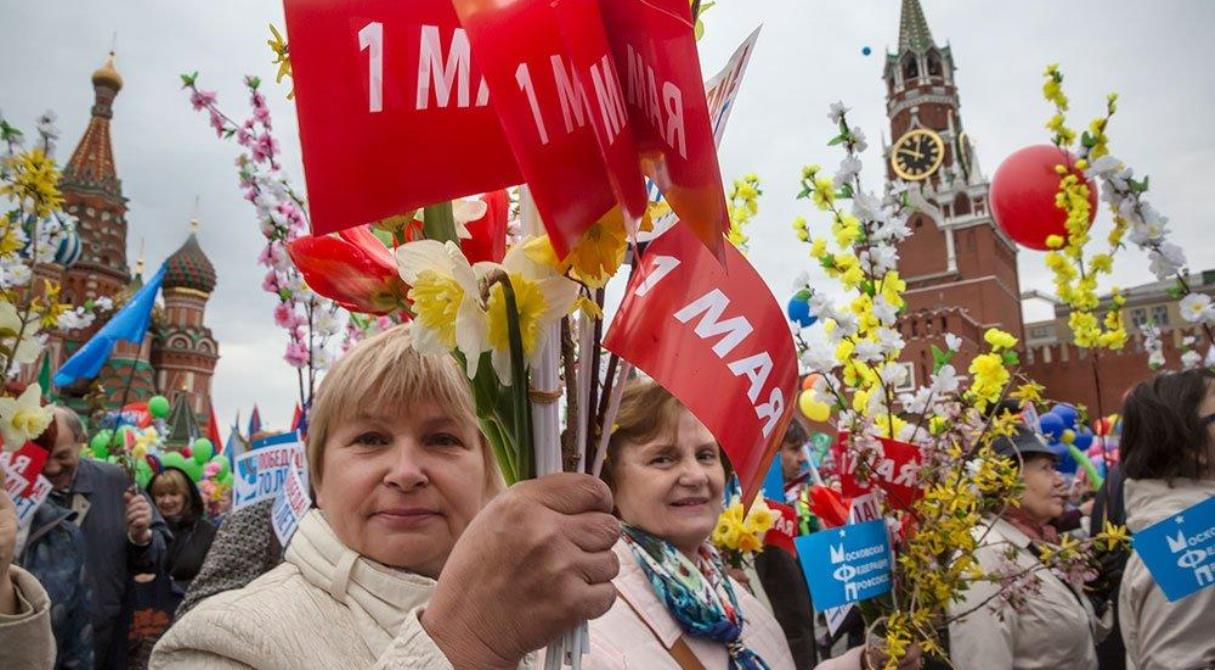 В мае 2022 года дополнительных выходных не будет. Как работаем и получаем  зарплату?