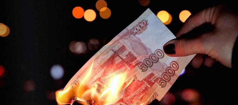 Дефолт в России 2022. Упадёт ли рубль?