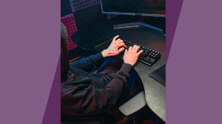 Открытка к 8 Марта может украсть ваши данные