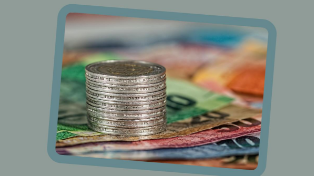 Февраль без обвала: почему рубль не рухнет до весны, несмотря на геополитику