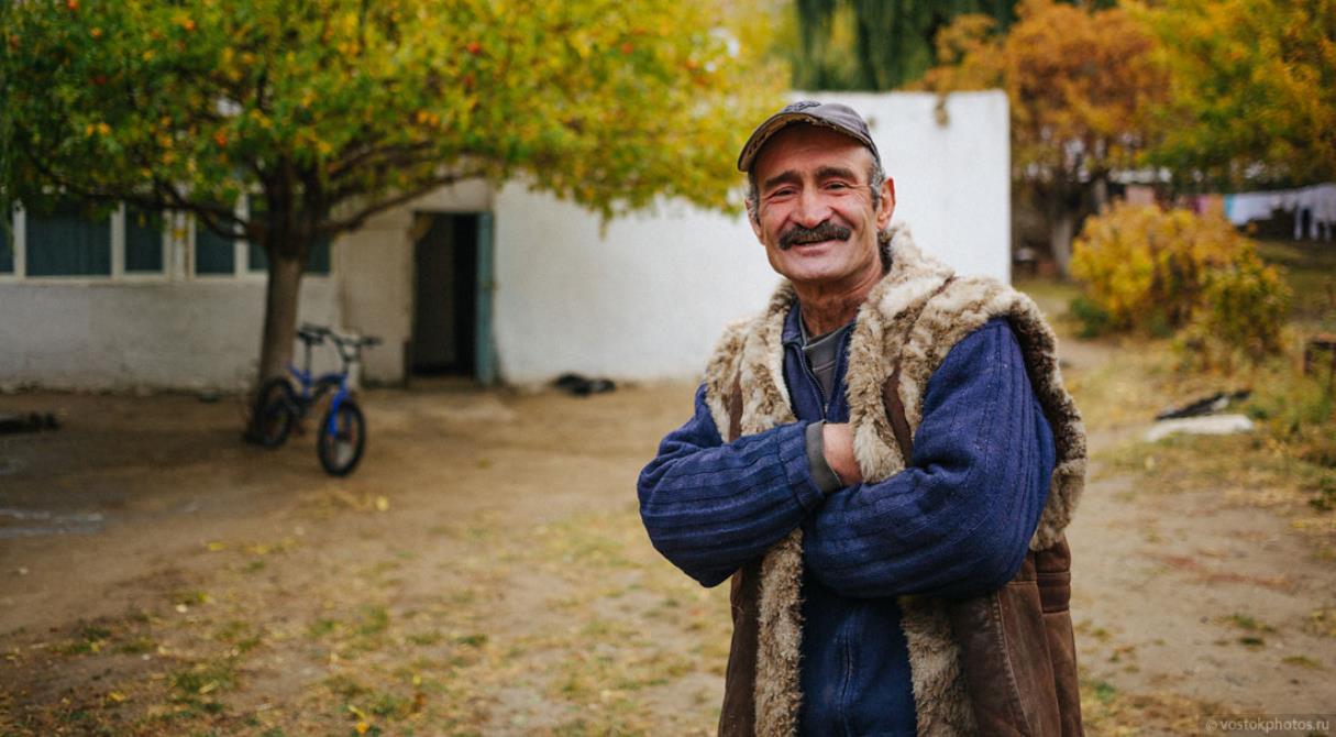 Муж на таджикском. Таджики. Таджики фото. Таджикистан мужчины. Люди из Таджикистана.