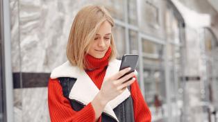 Откусить себе ухо: в РФ разрешат самозапрет на звонки из-за границы