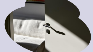 Гостиницам запретят списывать деньги с карт гостей без их согласия