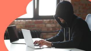 К 23 февраля обещают 80 000 рублей: в чём подвох