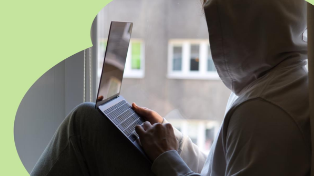 Эскроу-счета больше не спасают: люди платят за дом, которого нет