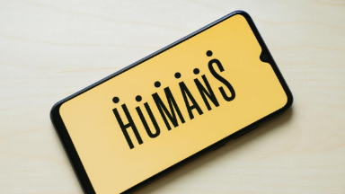 Humans списывает деньги: что произошло и как вернуть сумы?