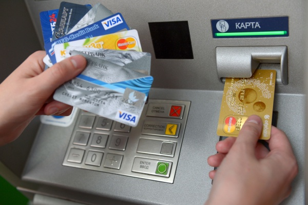 Клиенты Почта Банка могут снимать наличные без комиссии в любом банкомате