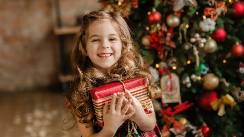 170 подарков на Новый год, которые понравятся родителям, детям и друзьям